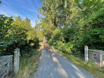 Front Driveway to Main house