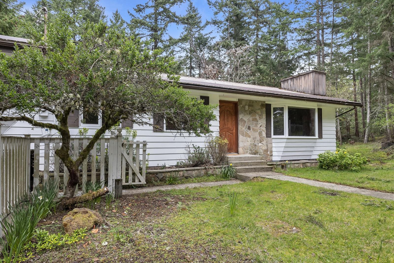 282 LAURA POINT ROAD, Mayne Island, British Columbia, 2 Bedrooms Bedrooms, ,2 BathroomsBathrooms,Residential Detached,For Sale,R2869060