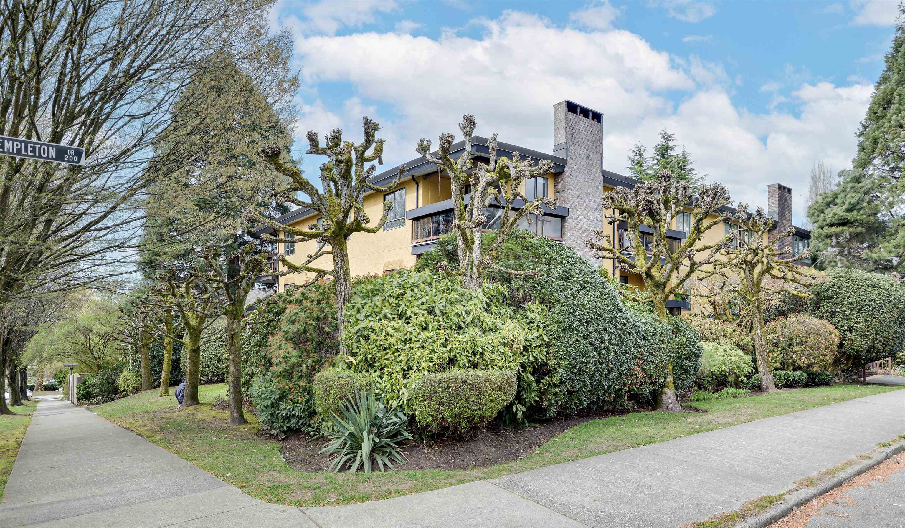 104-215 NTEMPLETON DRIVE, Vancouver, British Columbia, ,1 BathroomBathrooms,Residential Attached,For Sale,R2869598
