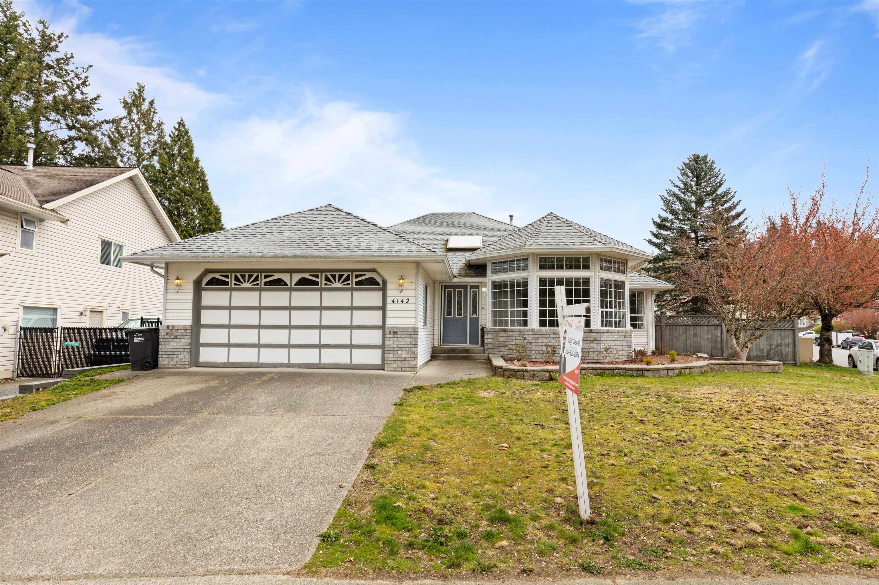 4142 OLD CLAYBURN ROAD, Abbotsford, British Columbia, 3 Bedrooms Bedrooms, ,2 BathroomsBathrooms,Residential Detached,For Sale,R2869833