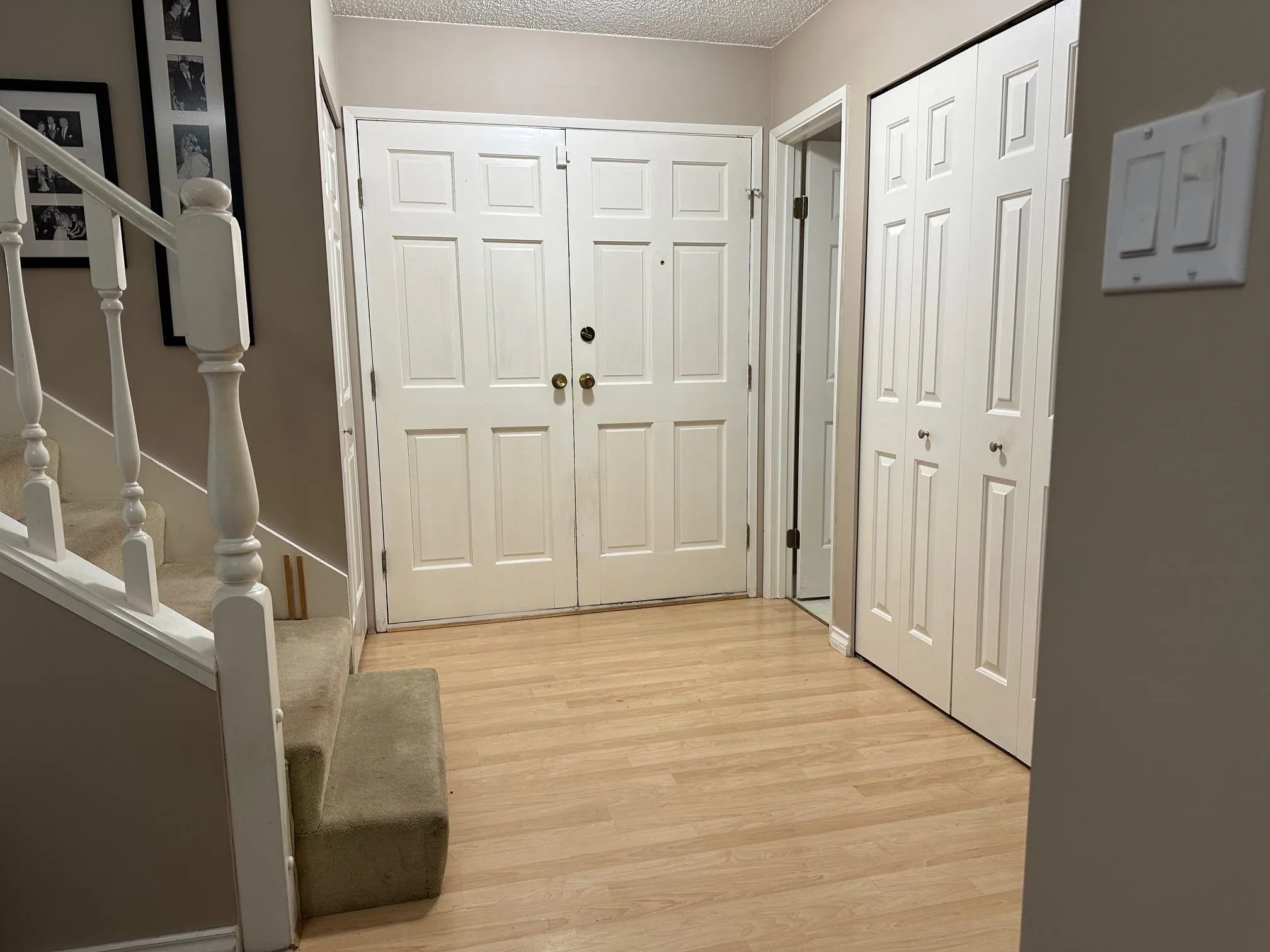 Double door entry -- this makes it so easy to move furniture in and out!