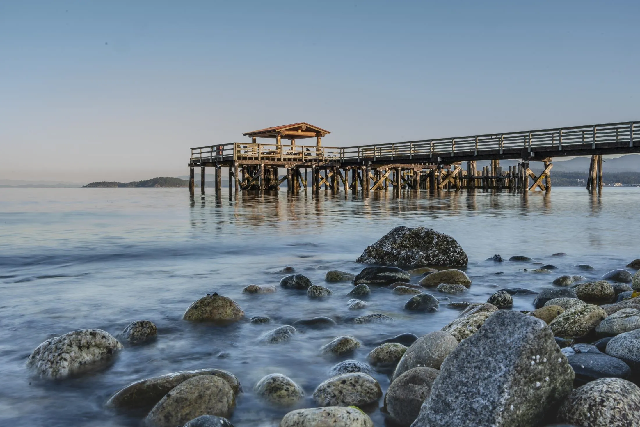 Davis Bay Pier and beach