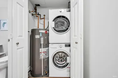 Laundry set and hot water tank