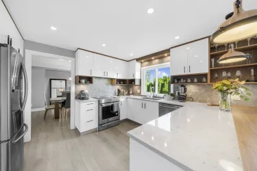 Beautiful bright open kitchen