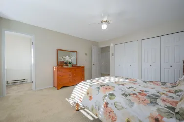 Main bedroom with ample closet space