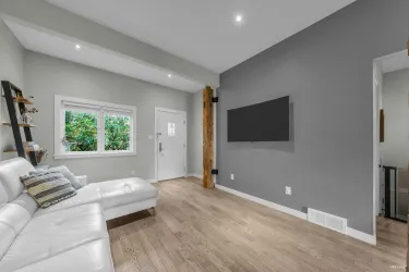 Main floor entrance foyer/living room